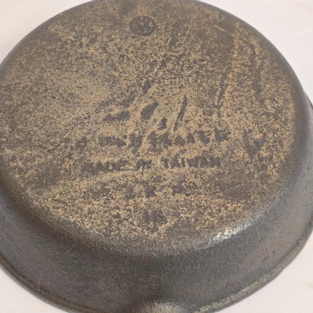 Pantry Master Vintage Cast Iron Skillet 8 Inch Frying Pan Made in Taiwan